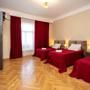 https://gios-apartment.alltbilisihotels.com